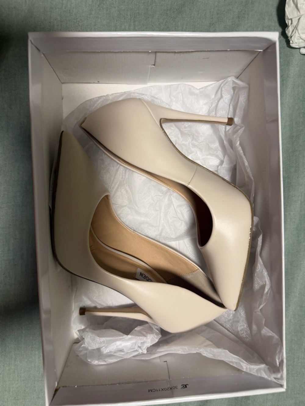 Steve Madden Women's Pointed Toe Pumps in Bone Color - Picture 4 of 4